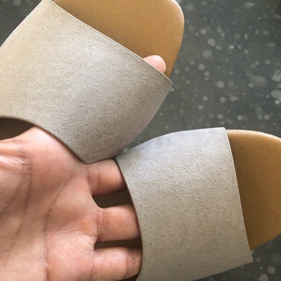 Adorable flats! - Picture 2 of 4